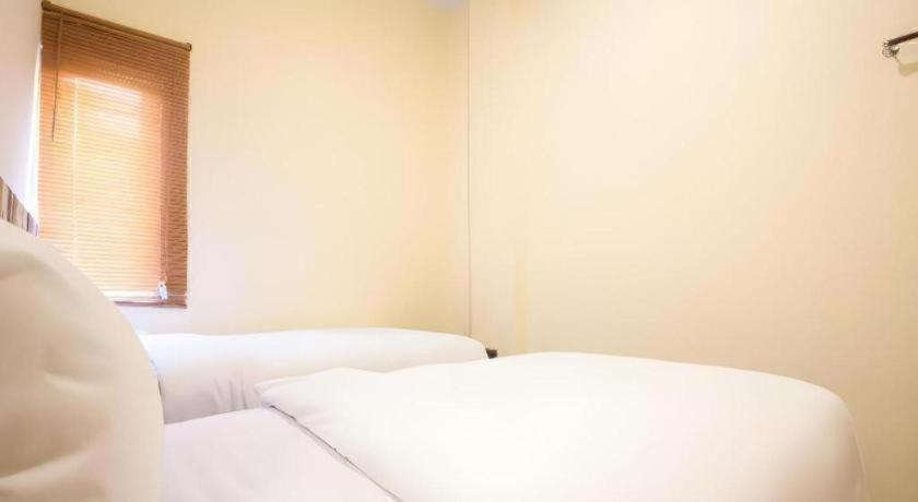 Glugur Oyo 2361 Hotel Winston מראה חיצוני תמונה