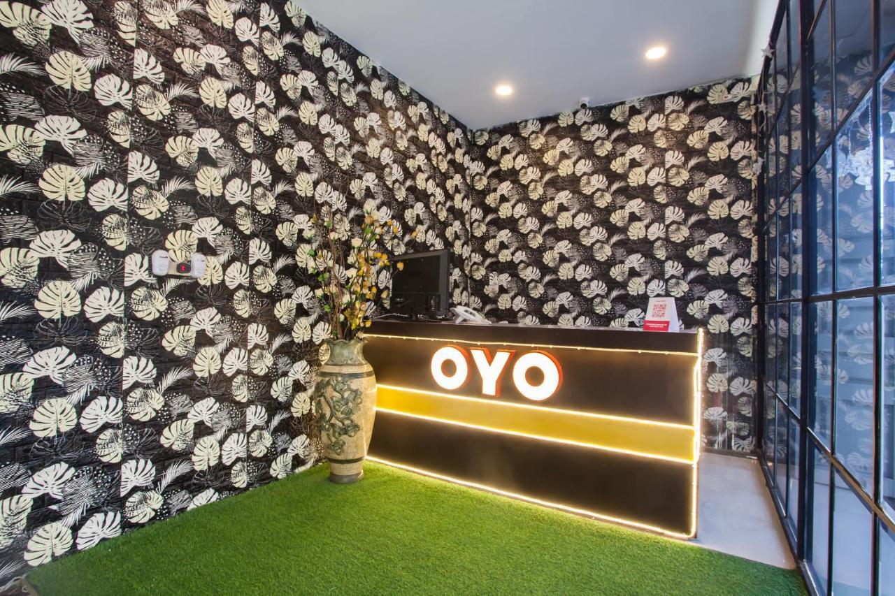 Glugur Oyo 2361 Hotel Winston מראה חיצוני תמונה