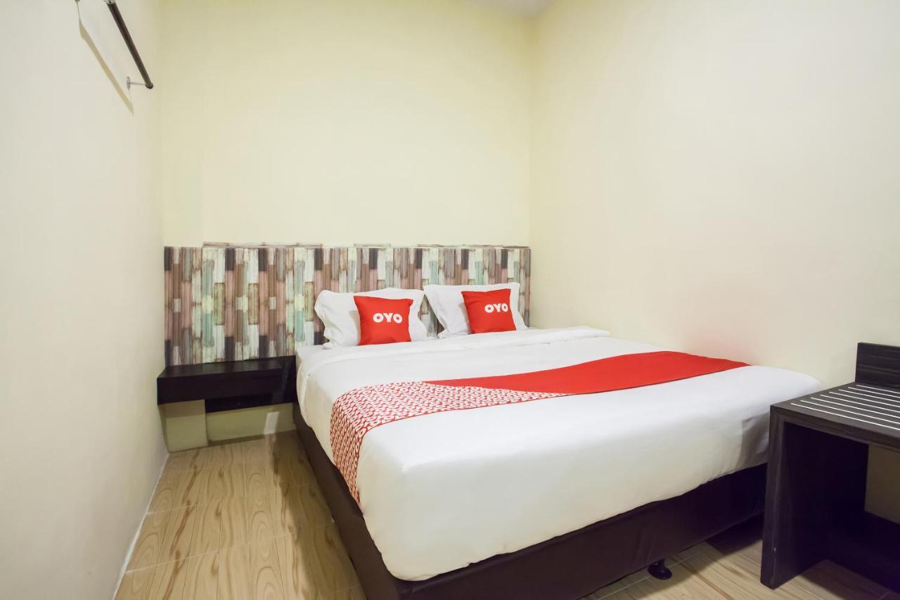 Glugur Oyo 2361 Hotel Winston מראה חיצוני תמונה