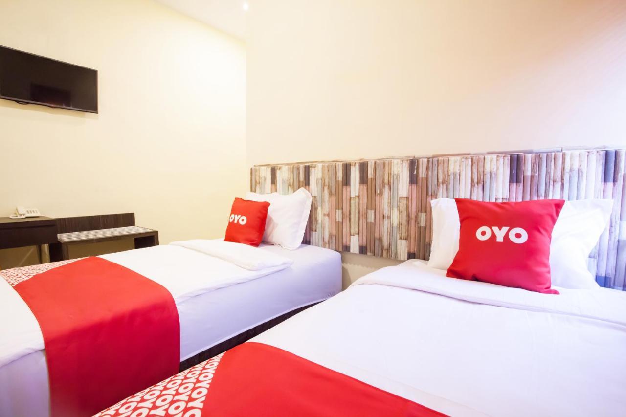 Glugur Oyo 2361 Hotel Winston מראה חיצוני תמונה
