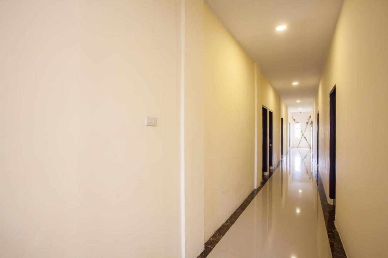 Glugur Oyo 2361 Hotel Winston מראה חיצוני תמונה